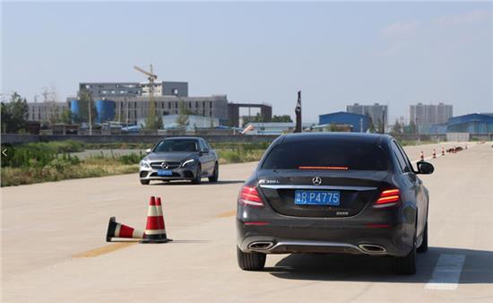 e级车,E级车，豪华与技术的完美结合